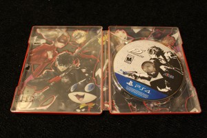 Steelbook and Game Disc